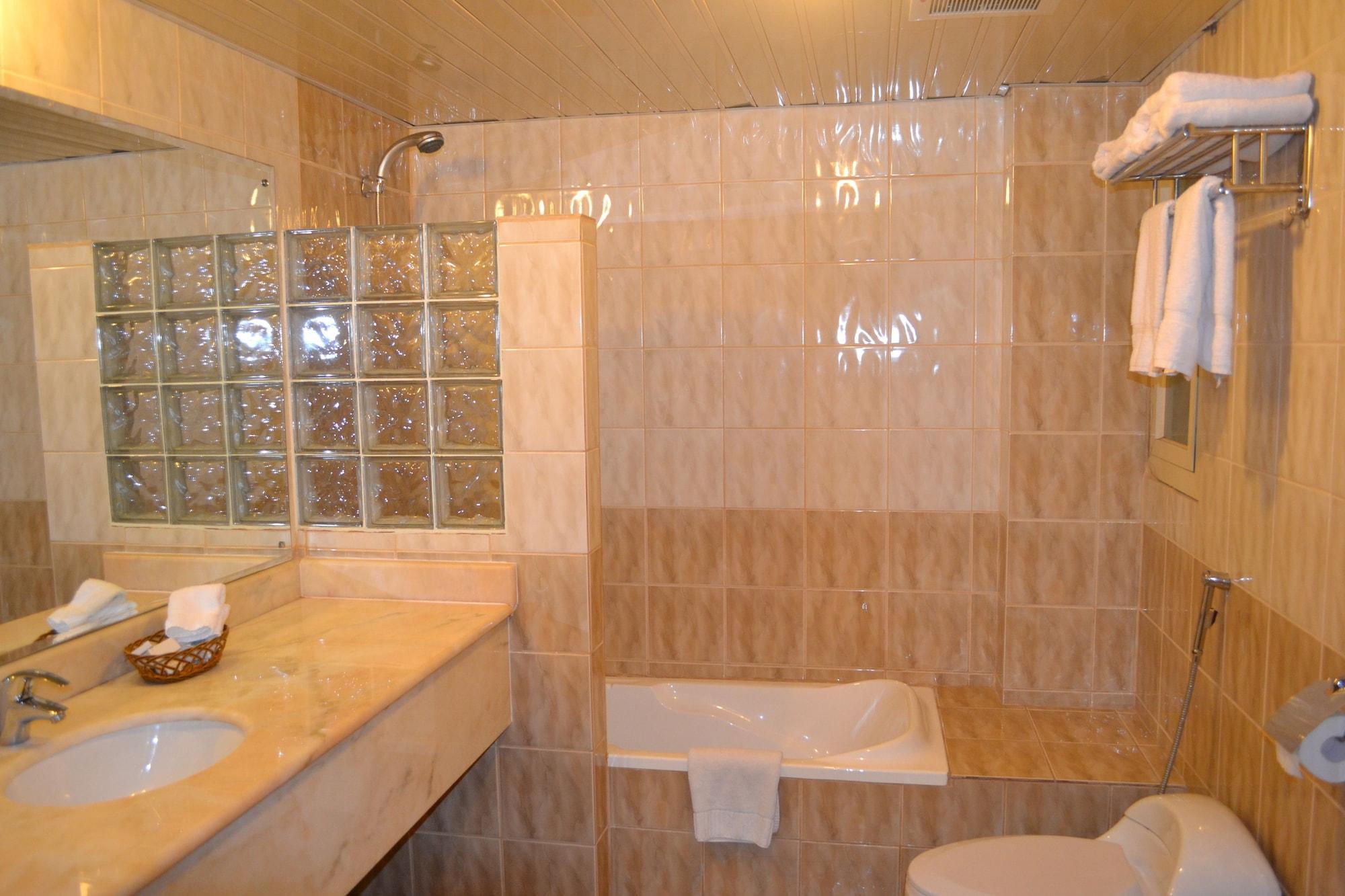 Bilqase Throne Hotel Dammam Eksteriør billede
